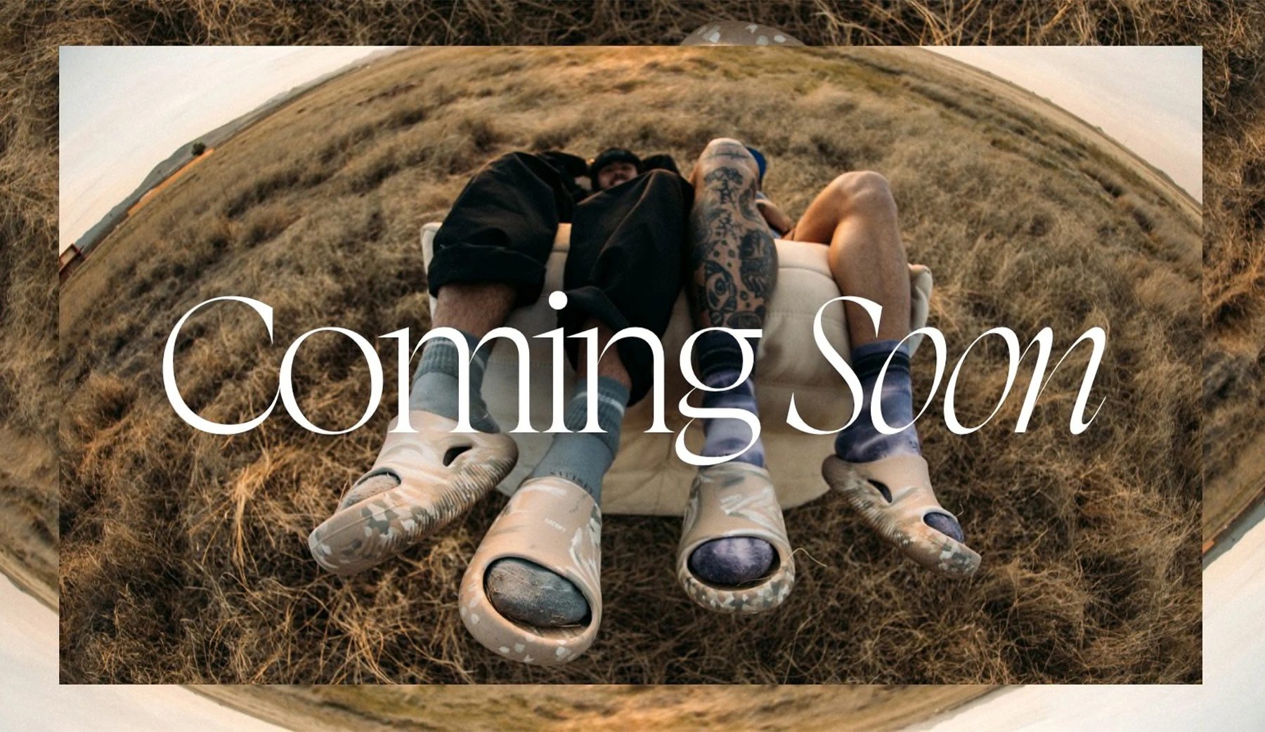 Crocs推出运动鞋品牌Satisfy合作款Mellow拖鞋