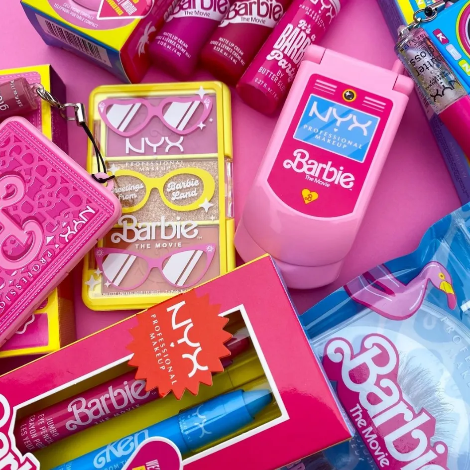 Barbie相关搜索量激增!芭比周边遭疯抢