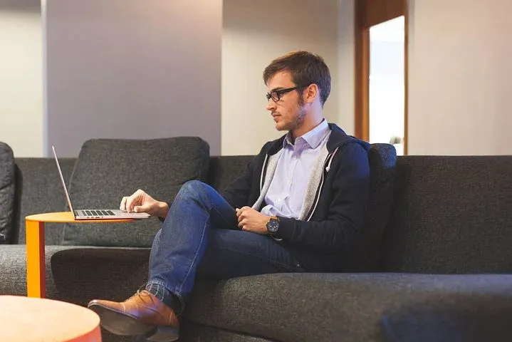 麦德通的商标服务包括免费商标检索吗？