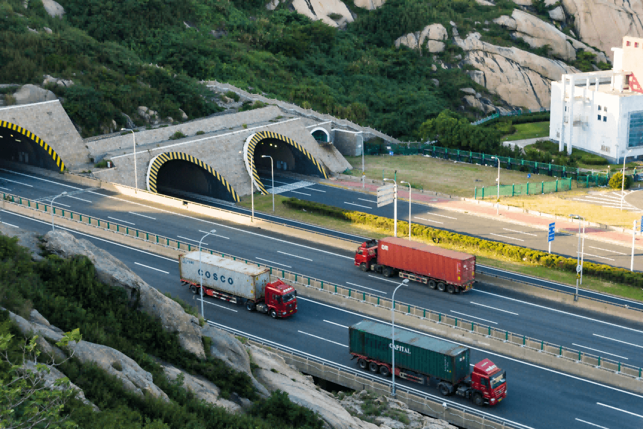 美对华关税紧急变动！旧的叫停，新的生效