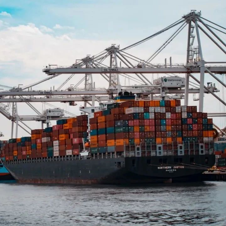 港口拥堵缓解？2022年海运运价走势来了！