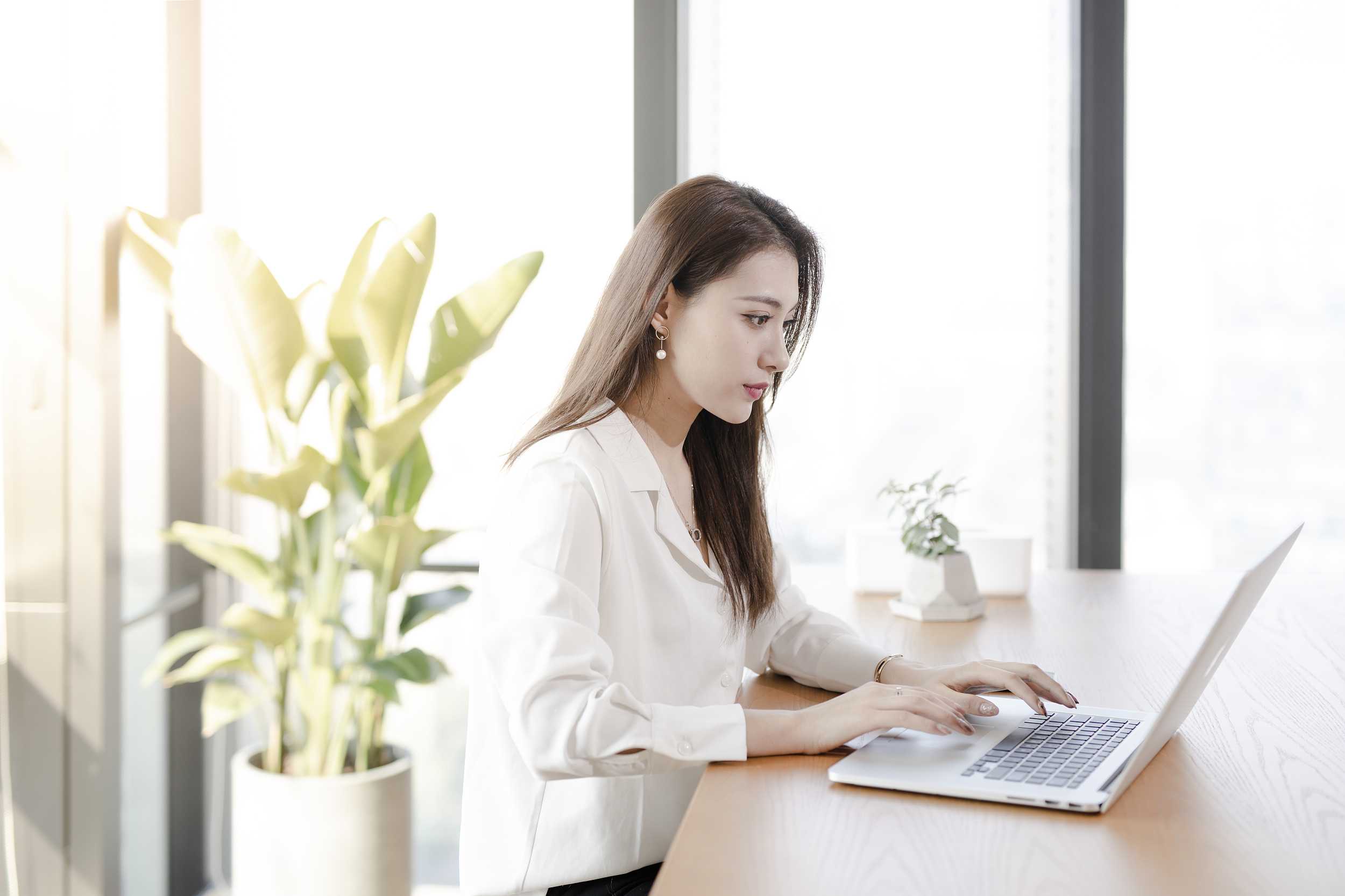 美国电商市场增速将放缓至7%，创14年来新低