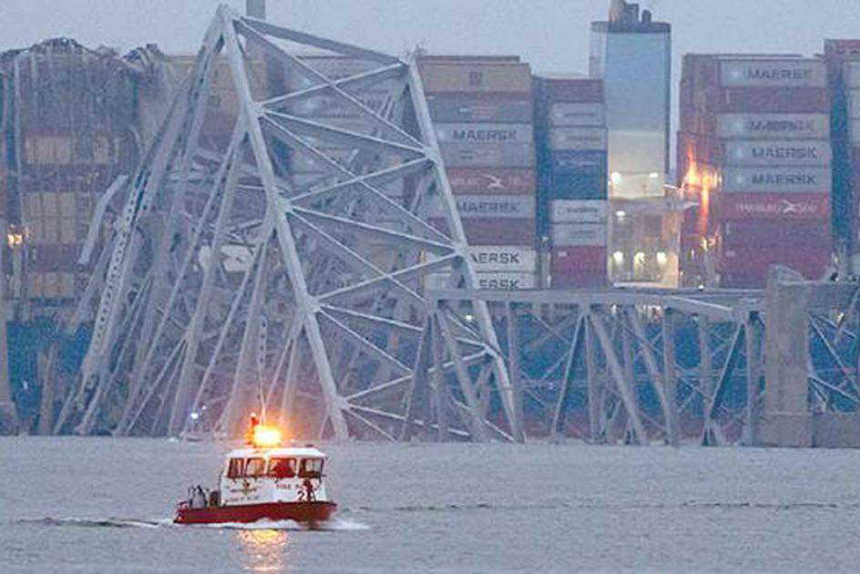 集装箱船撞塌美国大桥，船公司发布紧急公告
