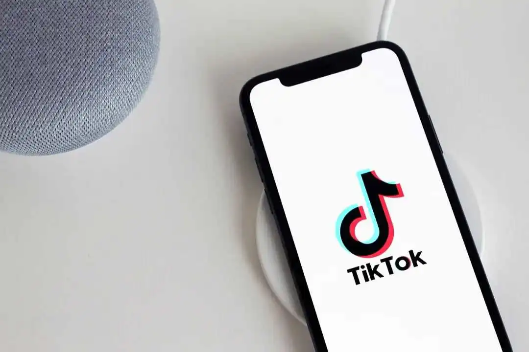 TikTok美国小店一双袜子如何圈粉1.86万？