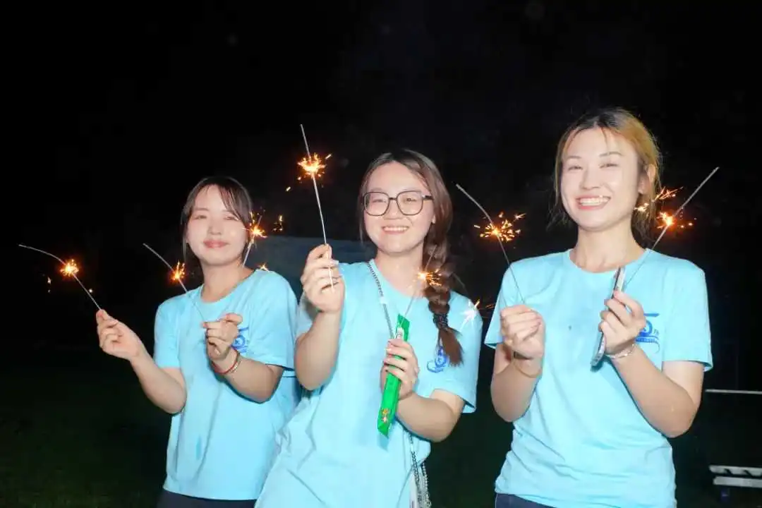 活动 | 五载荣光映天盛,跨境启航创辉煌!!!