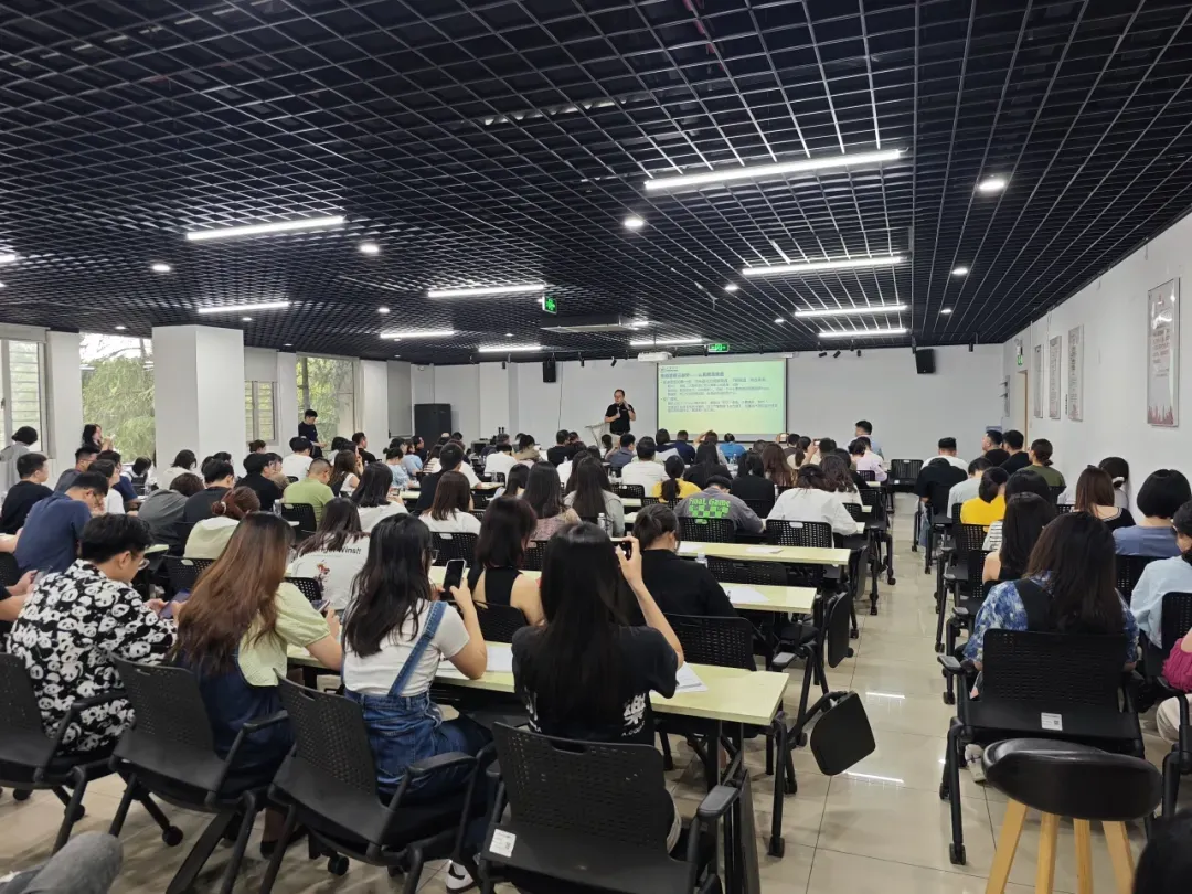 5周7500公里,12场交流会!运营顾问团队赋能600家成长期供应商