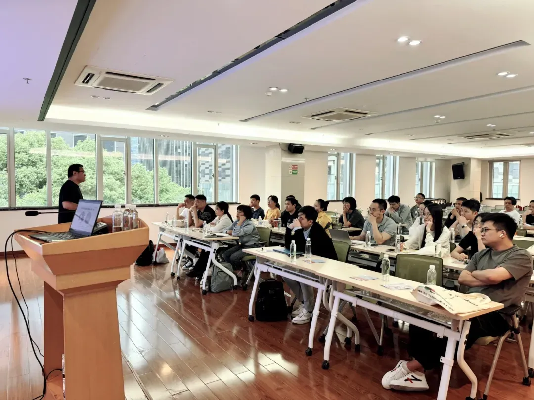 跨境电商巅峰之旅沙龙活动圆满结束,助力企业实现运营增长!