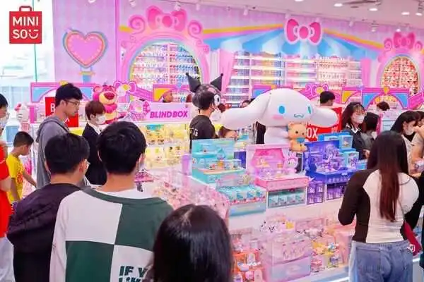 名创优品在印尼:开全球最大门店、GMV贡献稳居前五、IP“攻略”