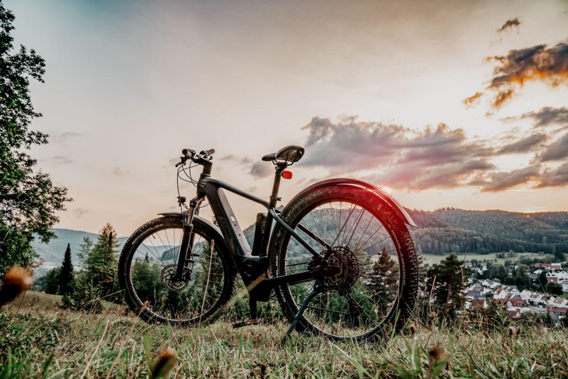 有人破产抛售，有人再获融资，E-Bike出海时代真的来了吗？