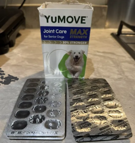 宠物健康风险:亚马逊召回假冒YuMove宠物保健品
