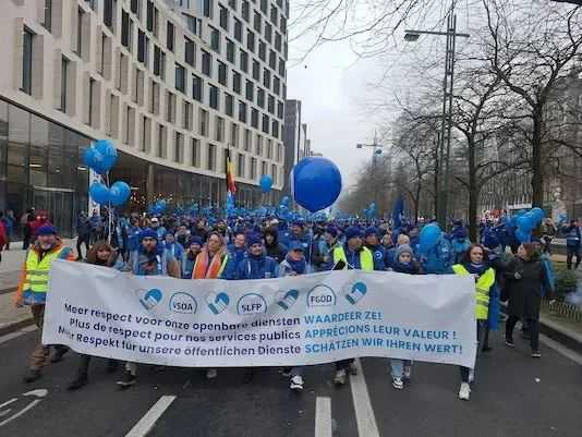 延误预警 | 欧洲第一大港延误，亚非欧多国港口拥堵！