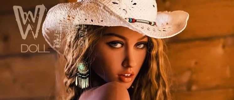 硅胶娃娃接入AI，出海成人玩具要卖疯