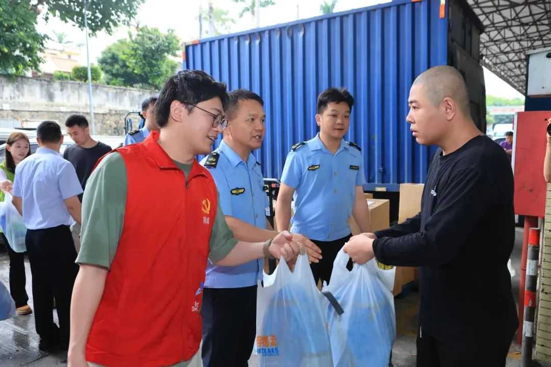 无界·护航——2025年第三届货车司机关爱日公益行动圆满举办