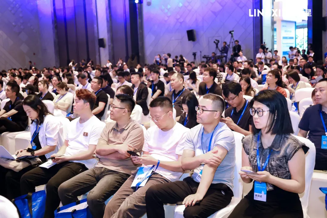 峰会现场|宝通达国际物流亮相2025领星跨境电商海外仓峰会