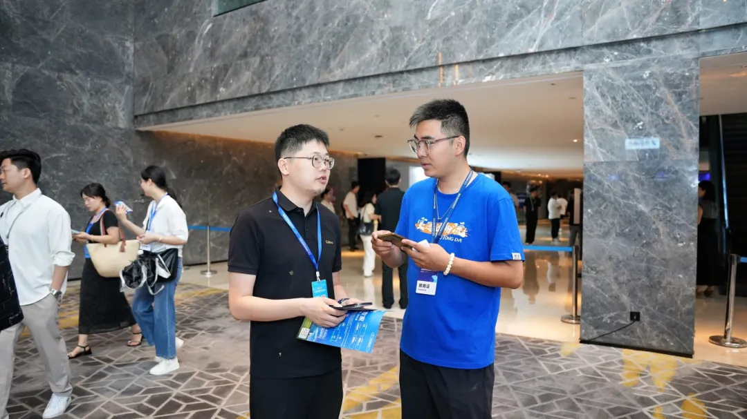 峰会现场|宝通达国际物流亮相2025领星跨境电商海外仓峰会