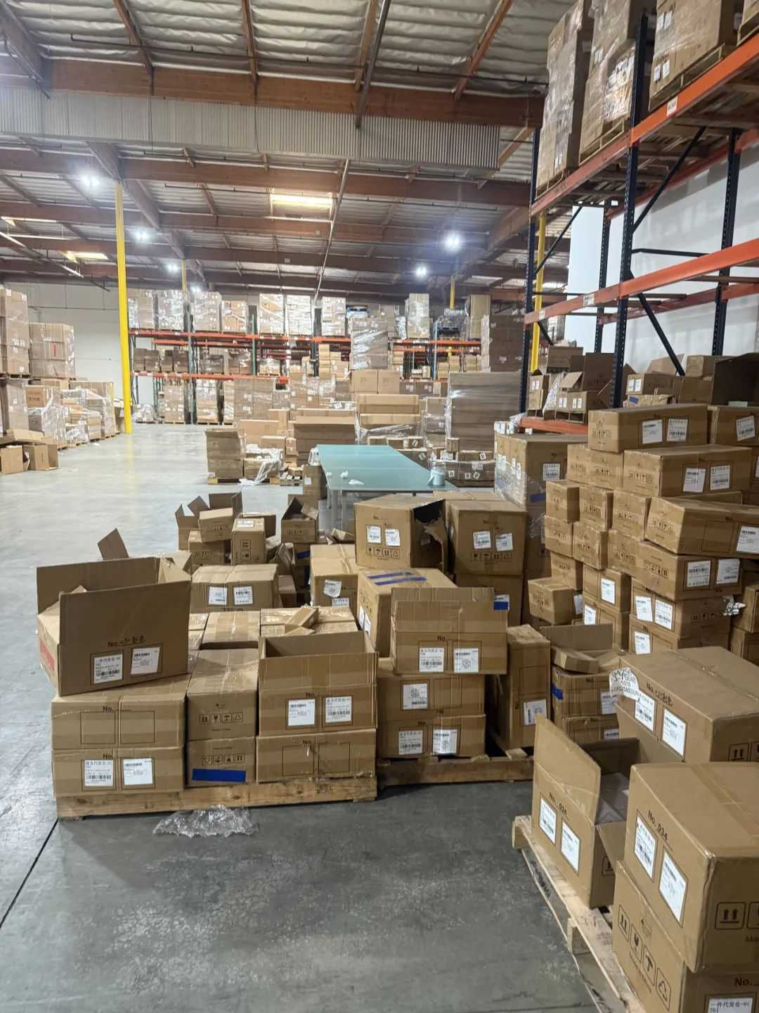 德速电商物流接受广州广播电视台采访，讲述中美关税战下的中国供应链智慧