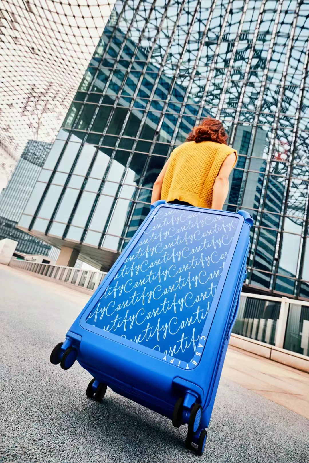 1个手机壳，靠这3招1年卖出21亿：