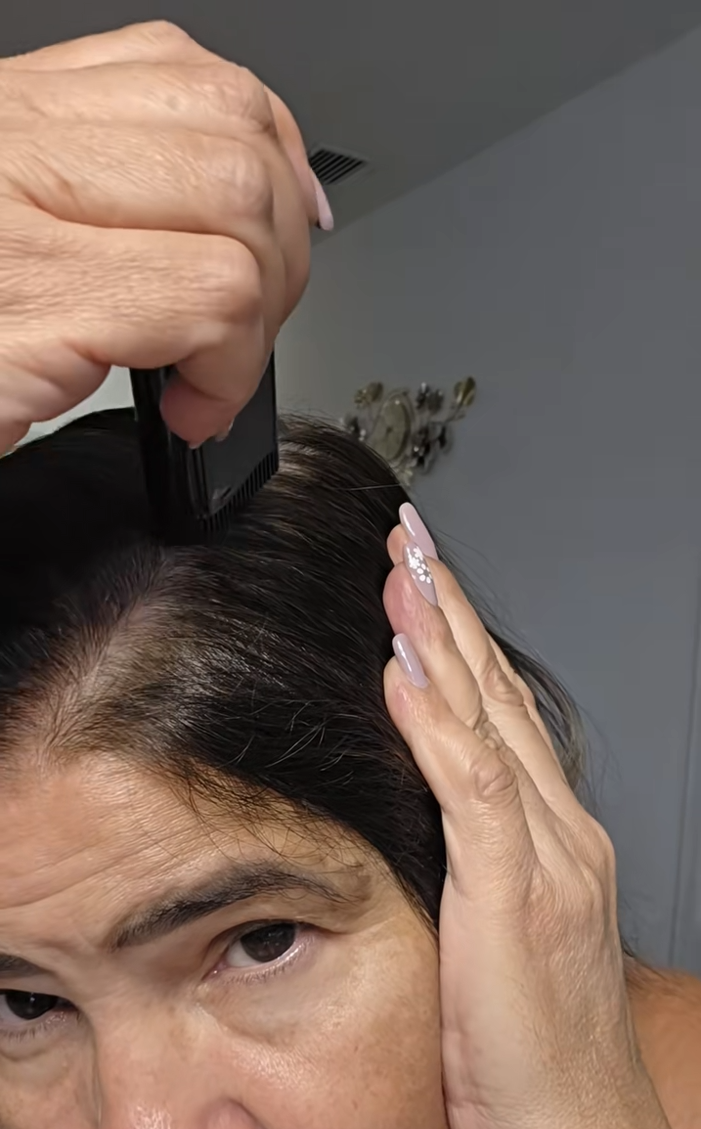 上架23天，TikTok一款“白发克星”卖了33500件！