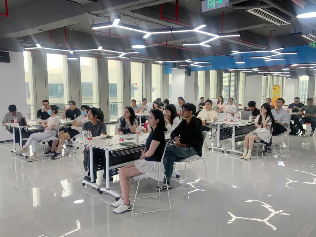 沙龙回顾|亚马逊高管、头部大卖、物流专家厦门论道,解读中东站点政策与流量密码!