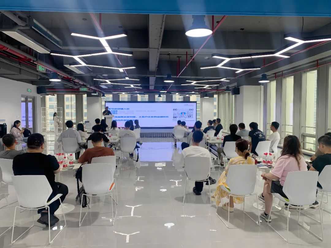 沙龙回顾|亚马逊高管、头部大卖、物流专家厦门论道,解读中东站点政策与流量密码!