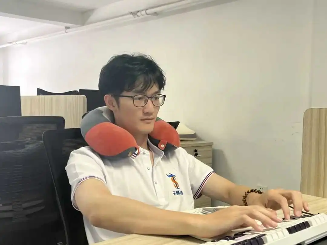 广东电视台专访 | 关税浪潮中破浪前行，助力中国制造出海远航！！！