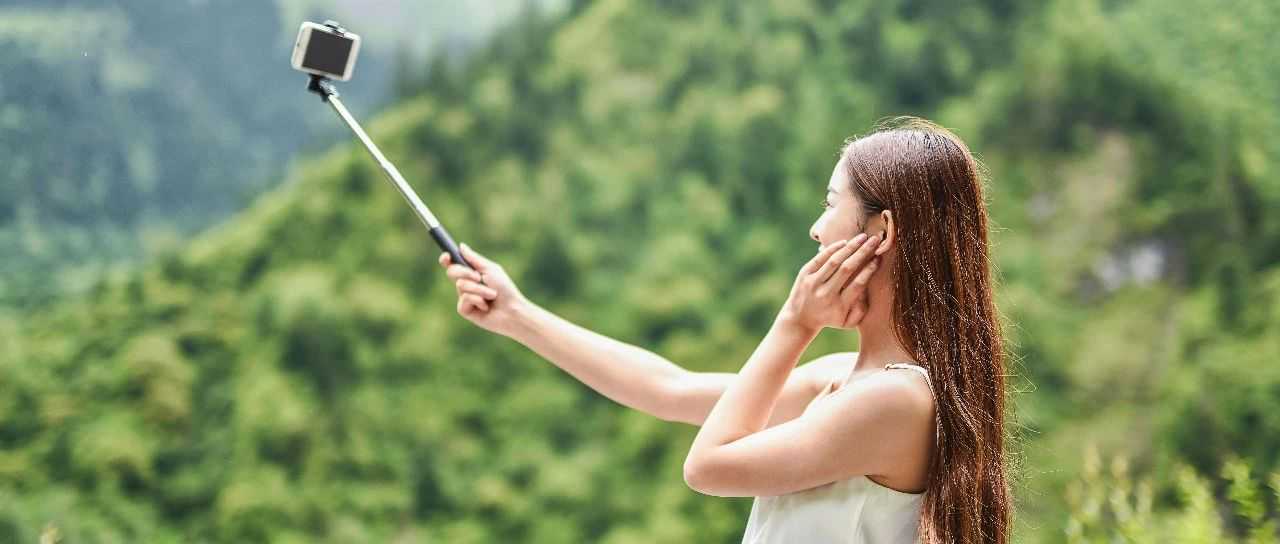 淘宝同款自拍杆火到美国，TikTok月销近2万单