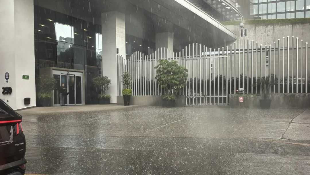 皓鹏创始人带你看皓鹏墨西哥仓