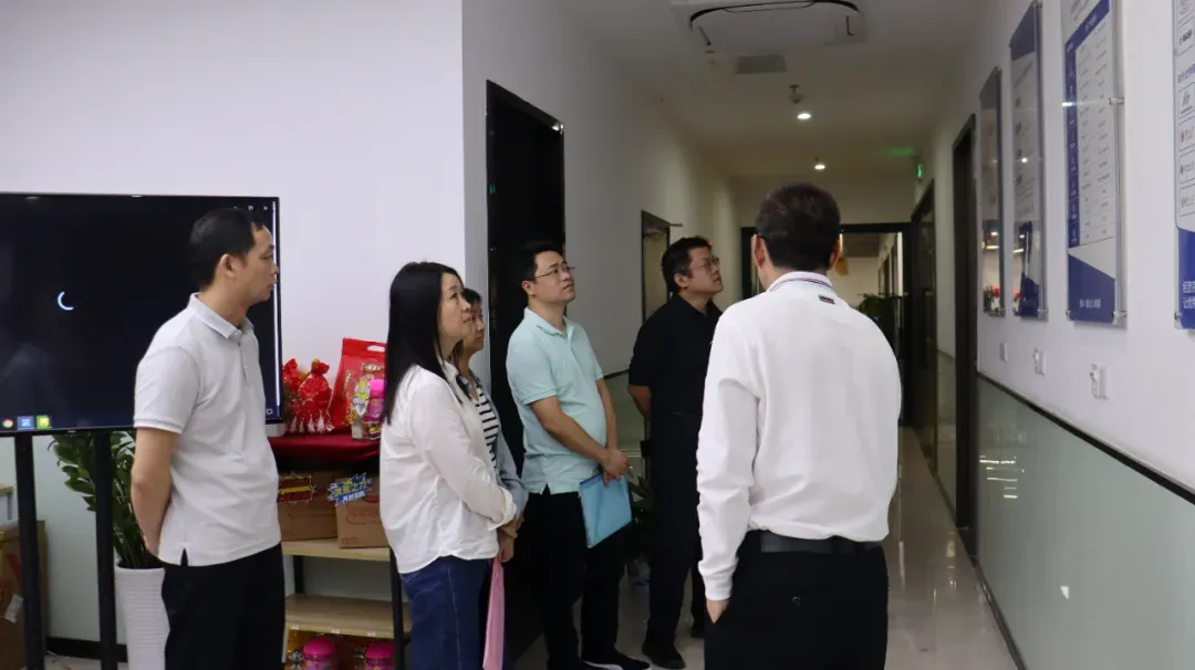 两政府部门来访调研，点赞司盟企服创新举措！