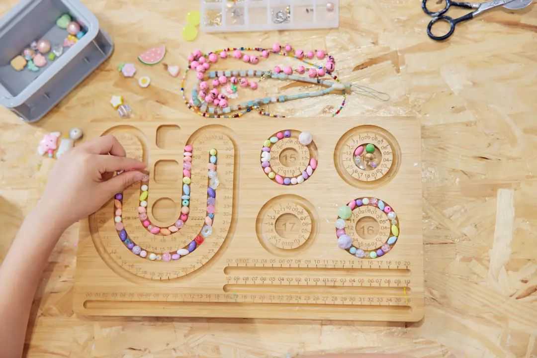 DIY手串玩具火爆全网，TikTok卖家7天赚了100w