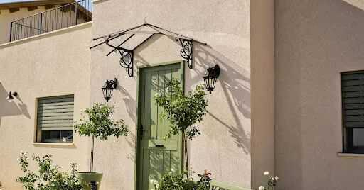 特朗普为中国工厂带货?!镀金装饰接住泼天流量