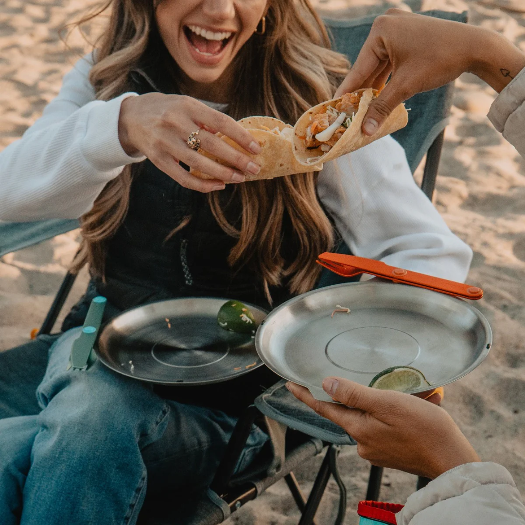 9秒视频2.8万曝光!磁吸刀叉在户外圈真是火得没边了