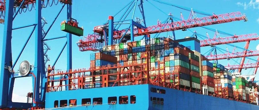 旺季附加费(PSS)解析:成本传导机制与应对策略