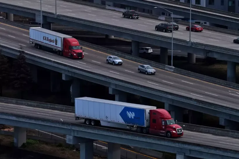 加州吊销17000张商业驾照，美国货运市场暗流涌动！