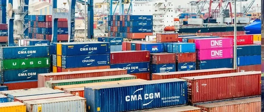 跨境贸易海运费用超支?先搞懂海运费、附加费、清关费