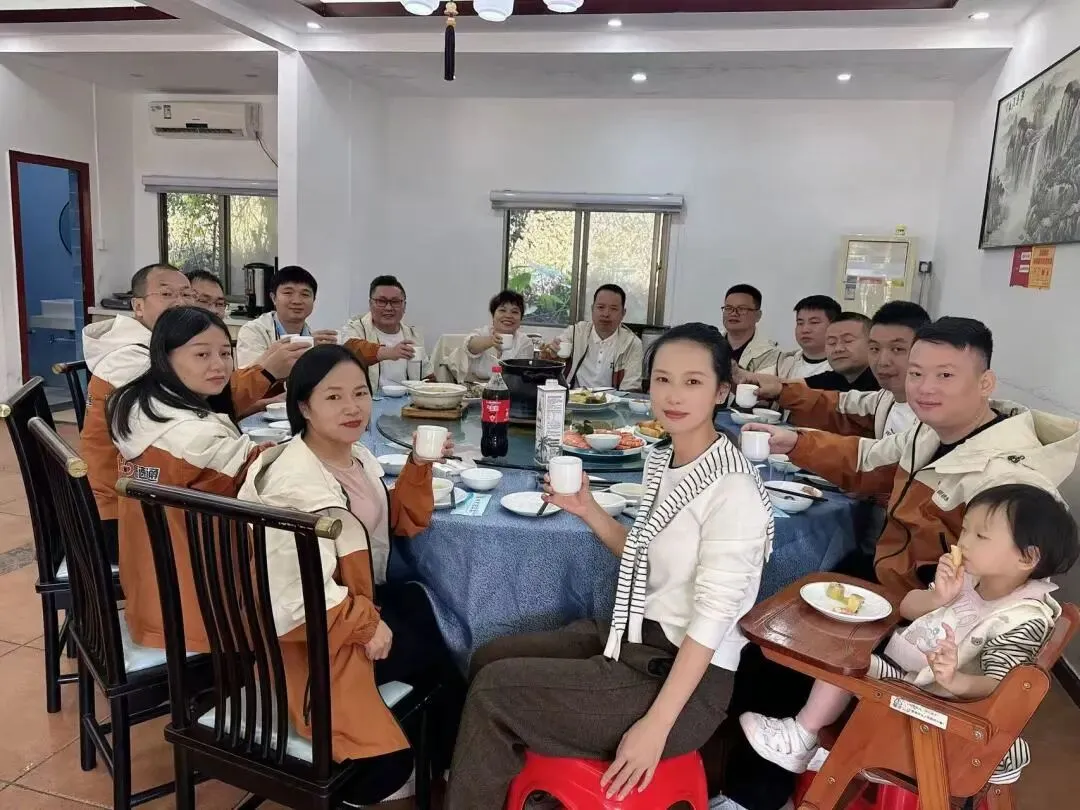 8037b56fd2173abf65802a365c680a29.jpg 豪速通2026年"智慧增长"战略共创会!