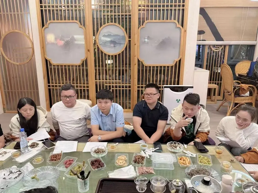 2967566e1ea75e18a06c420545bbe9e9.jpg 豪速通2026年"智慧增长"战略共创会!