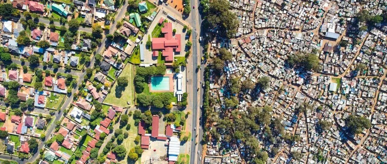 南非的“美丽”与“残酷”：蓝战非被抢背后的底层逻辑与系统解构