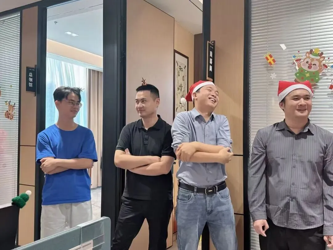 豪速通第四季度生日会遇上了圣诞节！