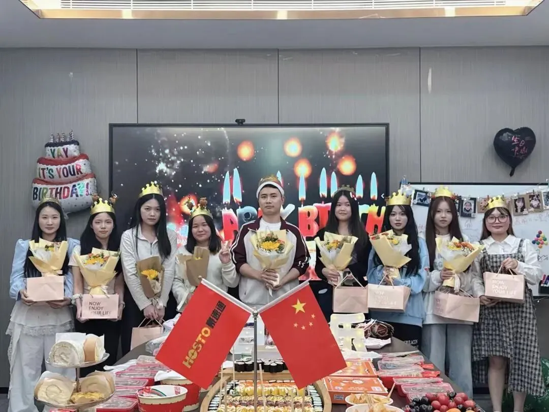 豪速通第四季度生日会遇上了圣诞节！