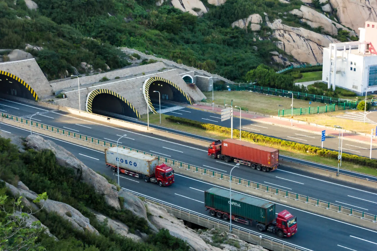 暴雪席卷全美，UPS、FedEx和USPS发布配送延误预警