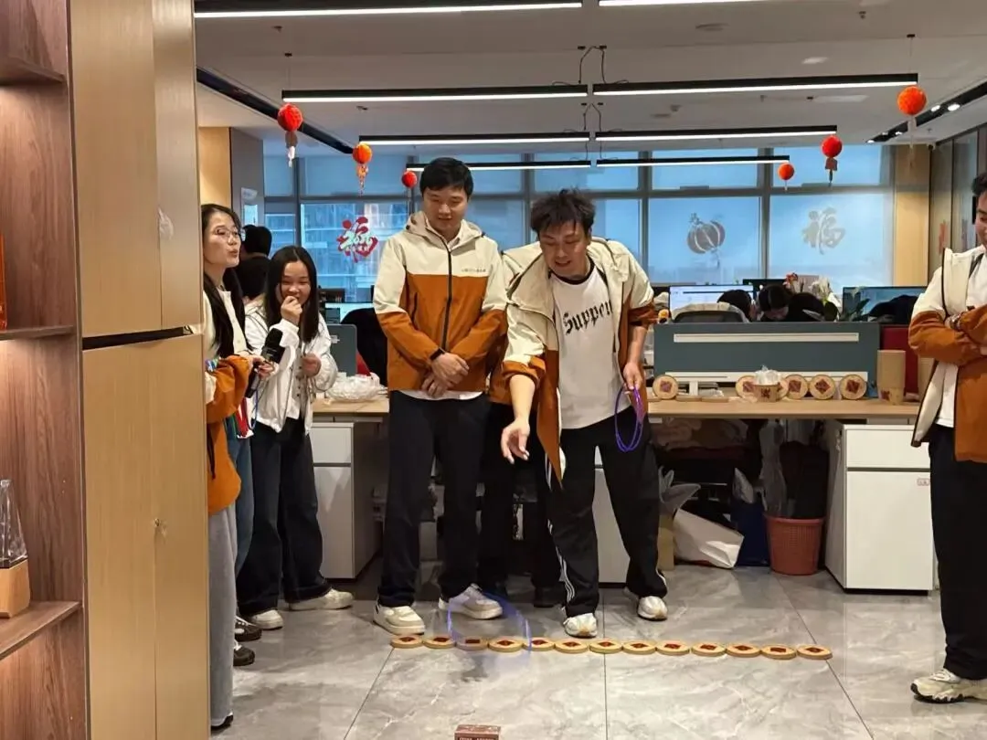 96e7bb87d44e11c5c9c40196d172f89b.jpg 正月十五,豪速通陪你过团圆元宵!