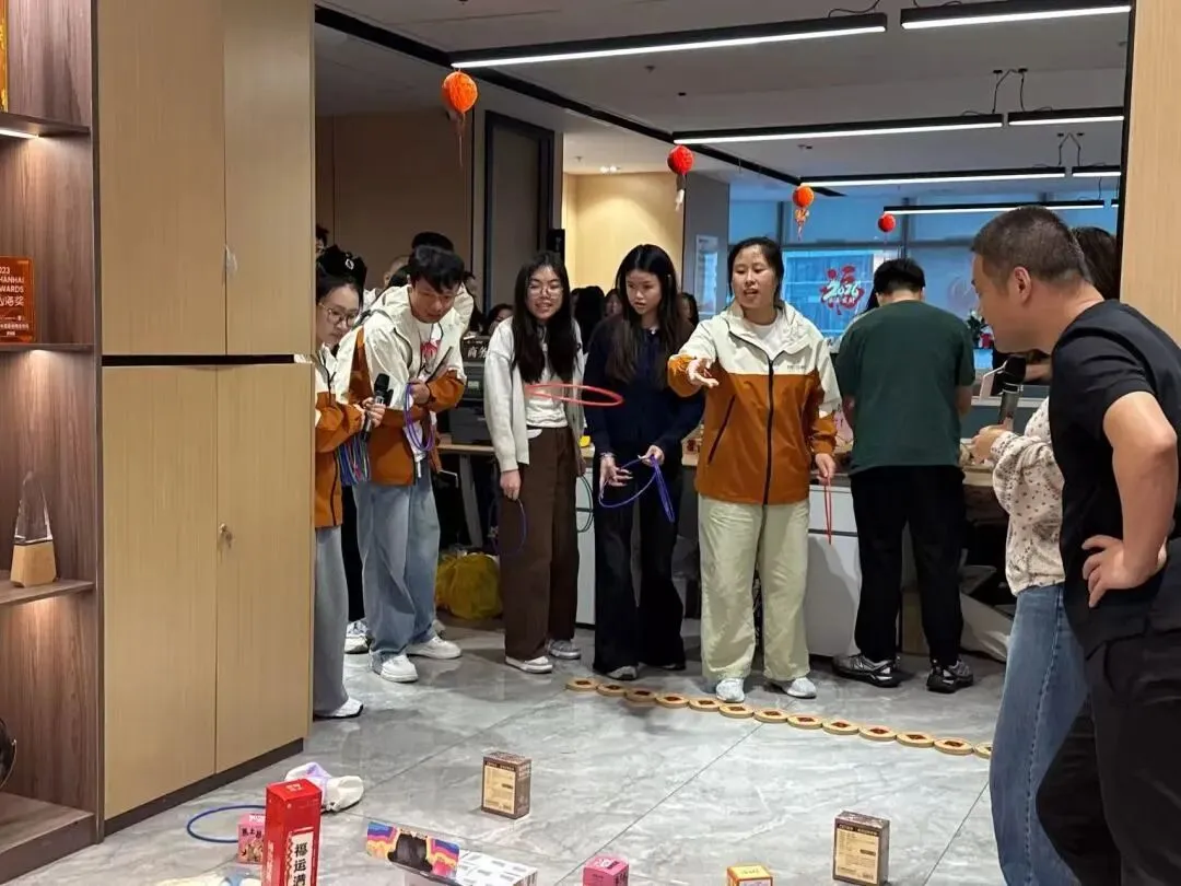 42d4a7ee32649f6310e15e2749134ee8.jpg 正月十五,豪速通陪你过团圆元宵!