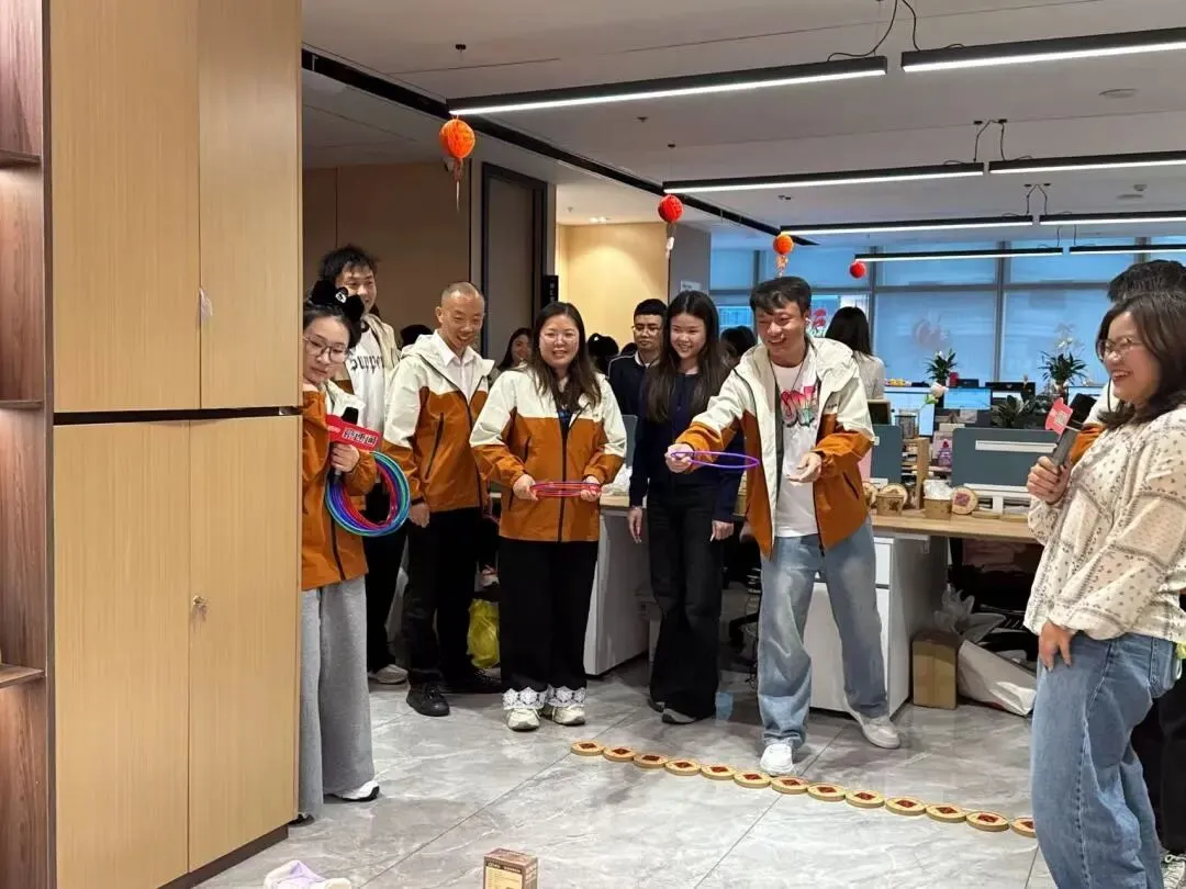 02a48b9e02e18e705e88f78f1ccb098e.jpg 正月十五,豪速通陪你过团圆元宵!