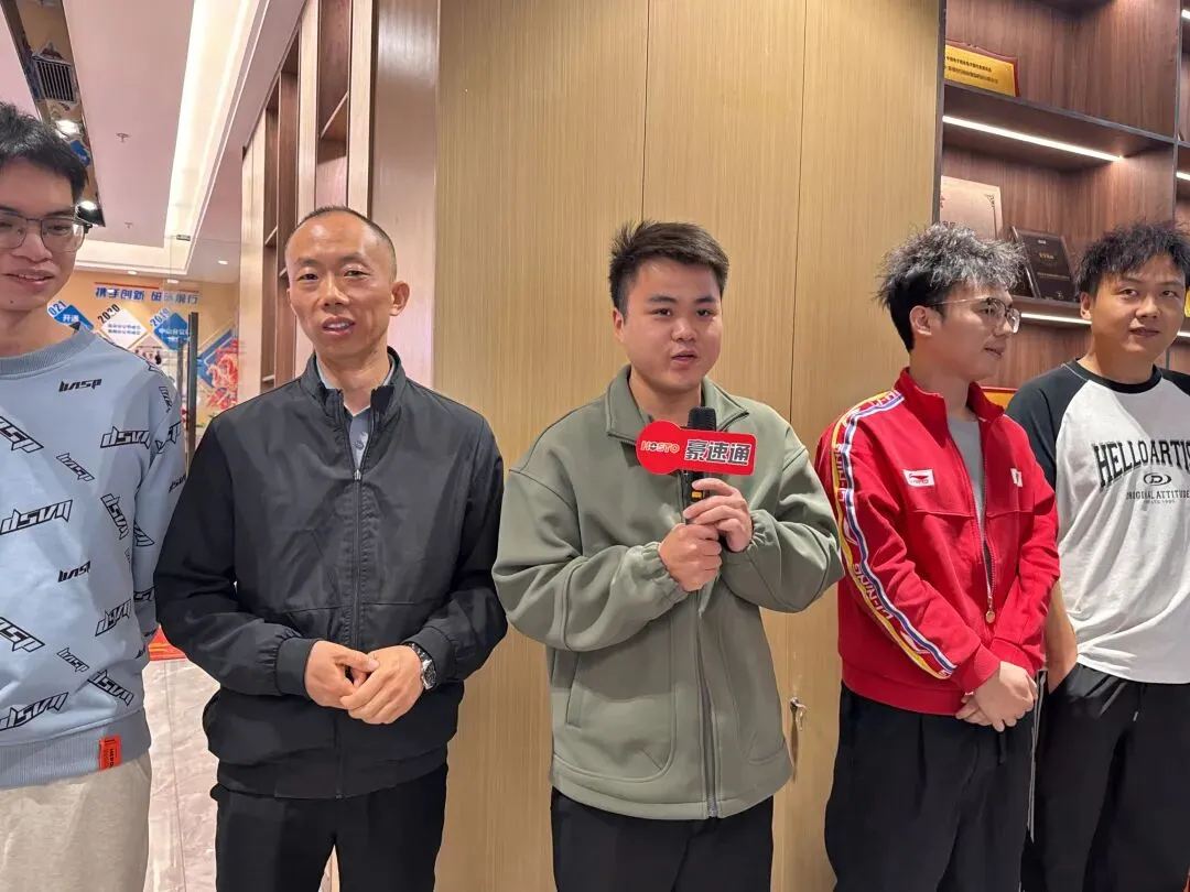 花开三月，豪速通祝全天下女神节日快乐！