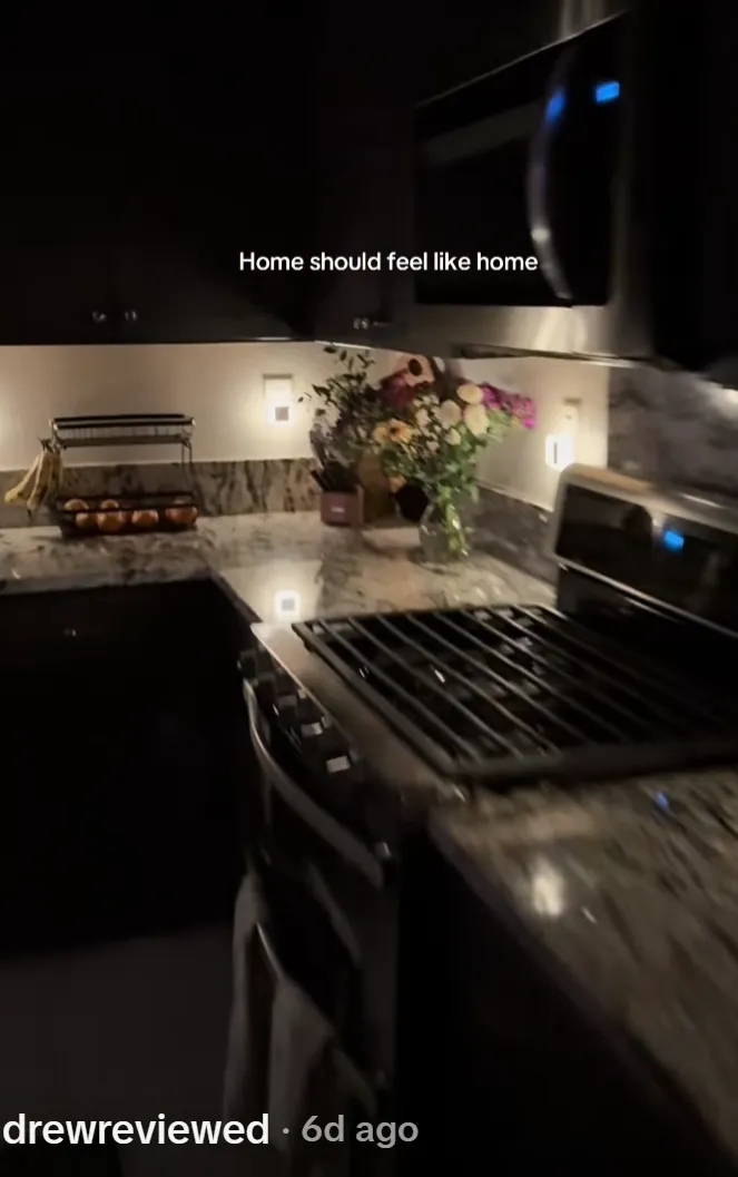 凭省电出圈的氛围灯彻底火了，在TikTok已爆卖650万+