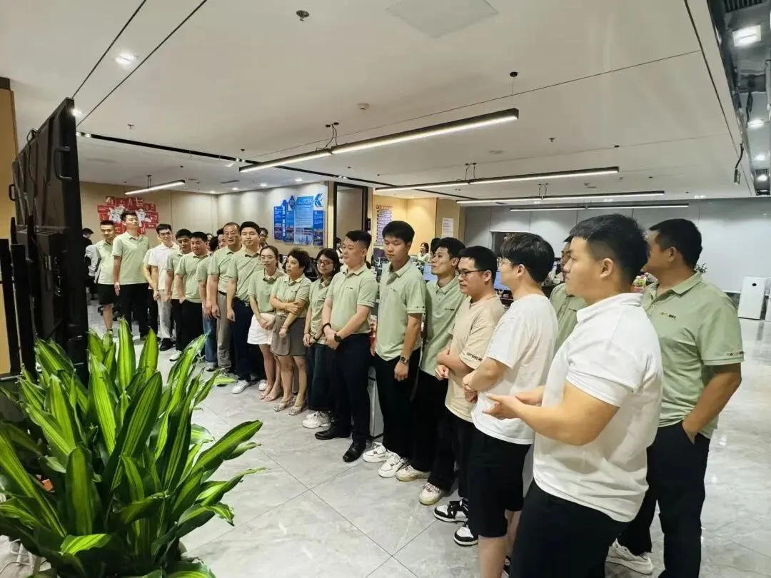 b5c30be74a821b127d3f001243b6cb81.jpg 6月6日豪速通举办6月销售启动大会!