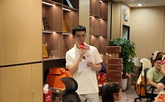 f3d861e697c98a0d55ae75ff73542c2b.png 6 月 6日豪速通首届歌唱比赛《我相信》圆满落幕!