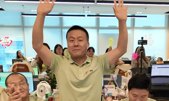 4b809e44b51b8aa9f2c82c832b235a6f.png 6 月 6日豪速通首届歌唱比赛《我相信》圆满落幕!