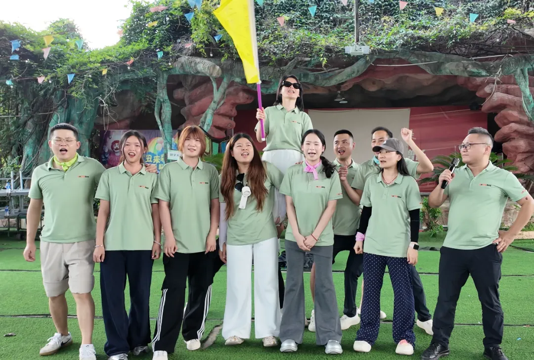 0d133a5499e58fcaa06fa8dde04555aa.png 凝心聚力,并肩前行!