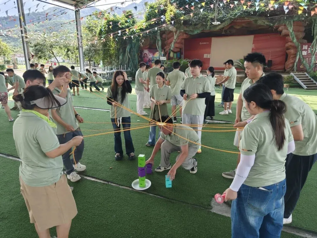 7c7eac55af8ba85eb4141a24f36b2ac4.jpg 凝心聚力,并肩前行!